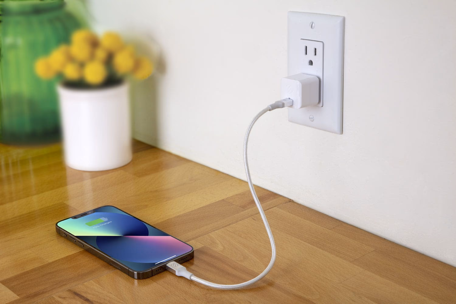 charging smartphone boltmobile