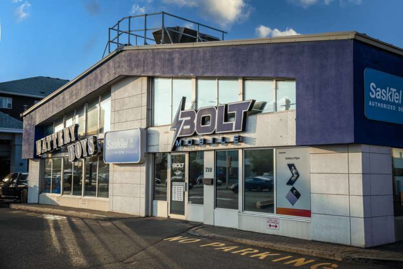 SaskTel Saskatoon Circle Drive Store | Bolt Mobile